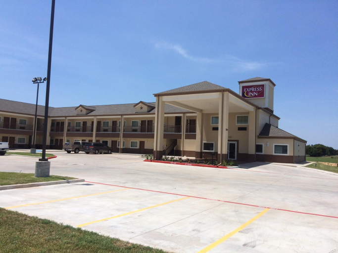 Others 4, Express Inn, Wharton