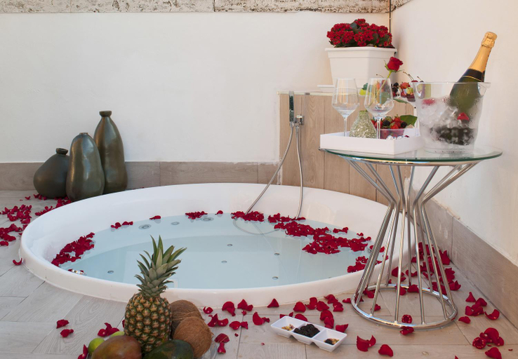 Food & Drinks 5, Terrazza Marco Antonio Luxury Suite, Rome