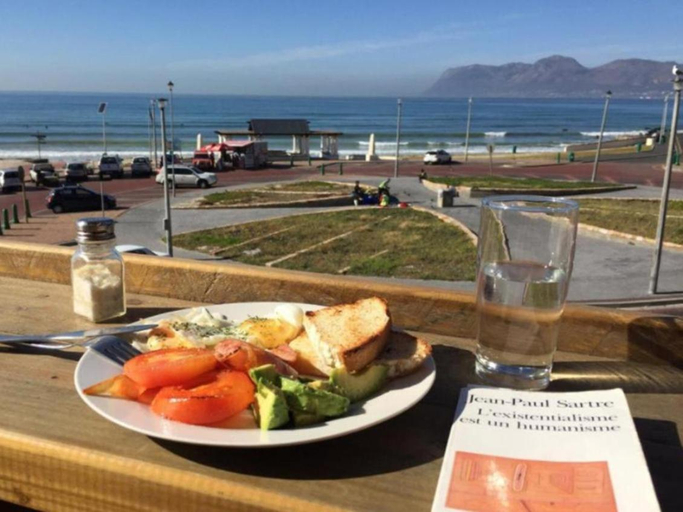 Food & Drinks 4, African Soul Surfer Backpackers, City of Cape Town