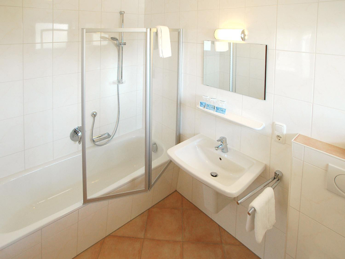 Bathroom 5, Hotel Brennerbascht, Berchtesgadener Land