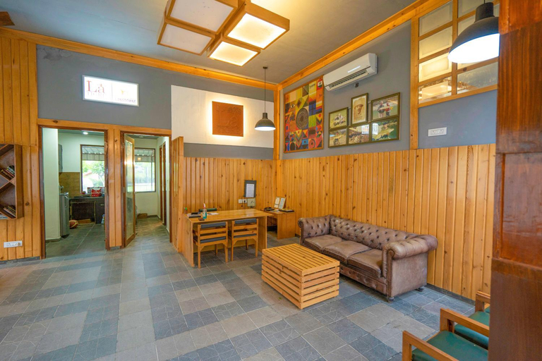 Public Area, LaTigre Resort, Almora