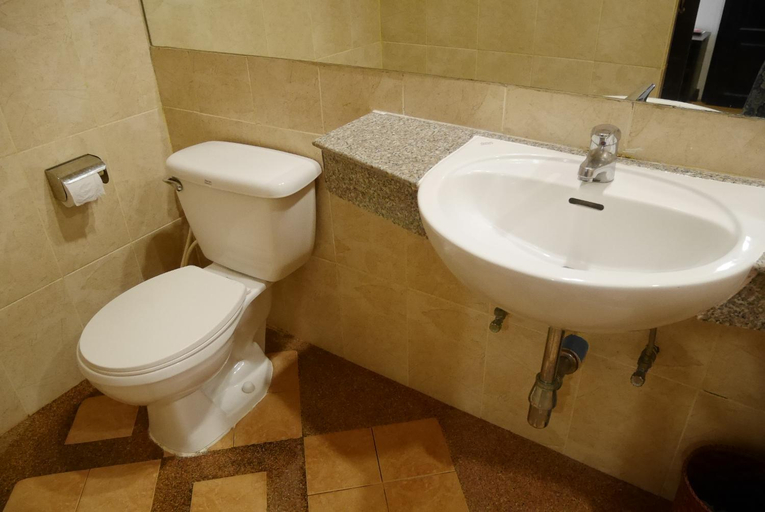 Bathroom 4, Roma Hotel, Muang Khon Kaen
