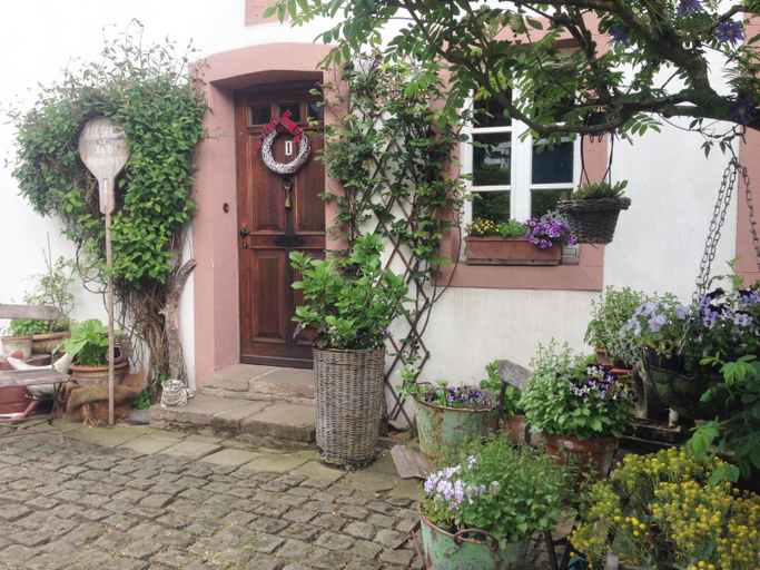 Others 4, All Seasons Bed & Breakfast, Vulkaneifel