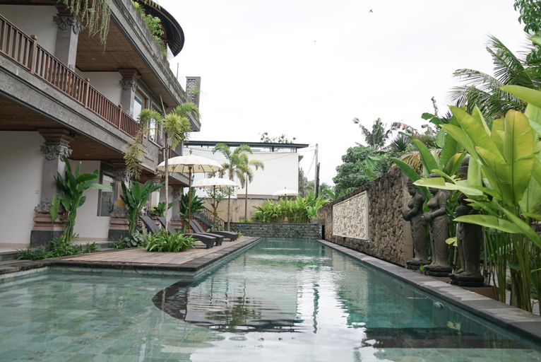 Swimming Pool 4