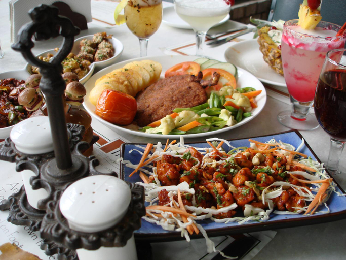 Food & Drinks 4, INDeco Lake Forest, Salem