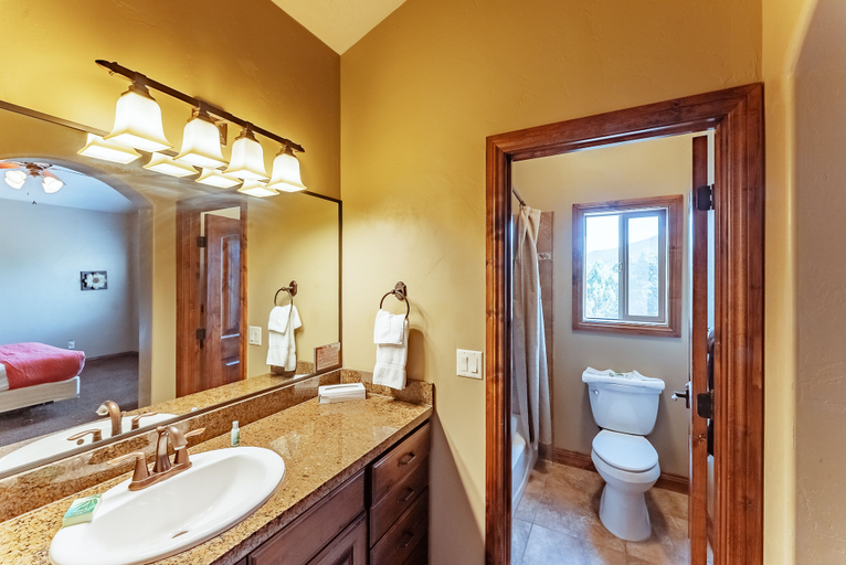 Bathroom 3, Zion Ponderosa Ranch Resort, Kane