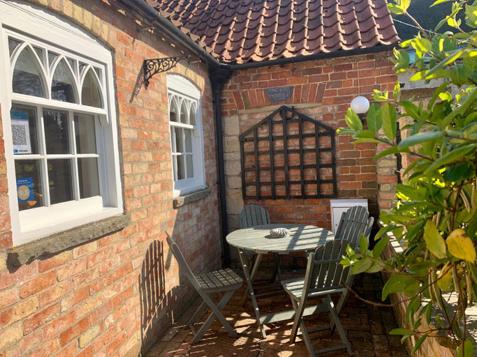 Others 3, The Old Stable, Lincolnshire