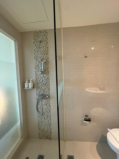 Bathroom 8