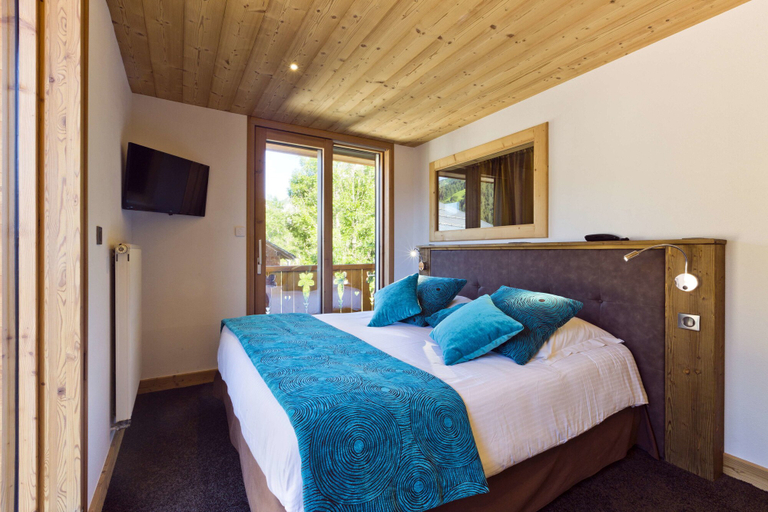 Bedroom 3, Chalet-Hôtel Les Gentianettes, Haute-Savoie