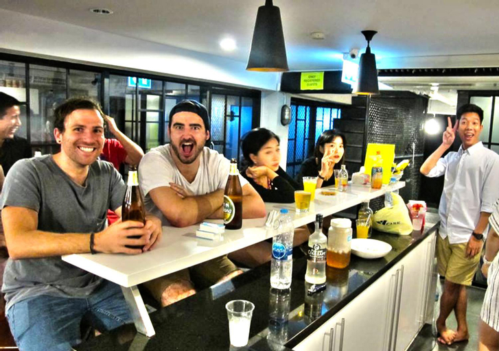 Food & Drinks 5, Jellybean The Blocks Hostel Sukhumvit 10, Khlong Toey