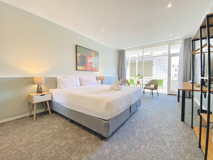 Bedroom 3, Park Inn By Radisson Melbourne Carlton, Melbourne