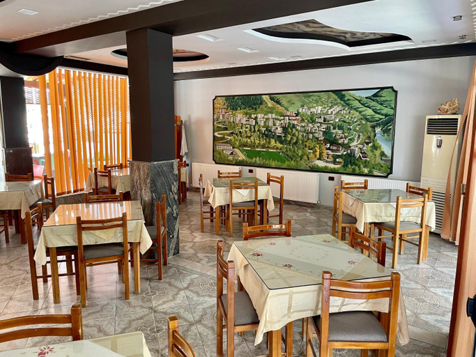 Food & Drinks 3, Hotel Osumi, Skraparit