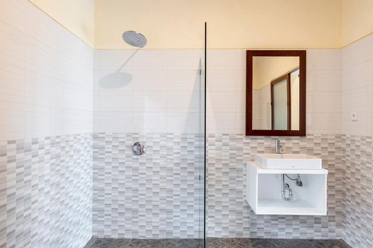 Bathroom 4