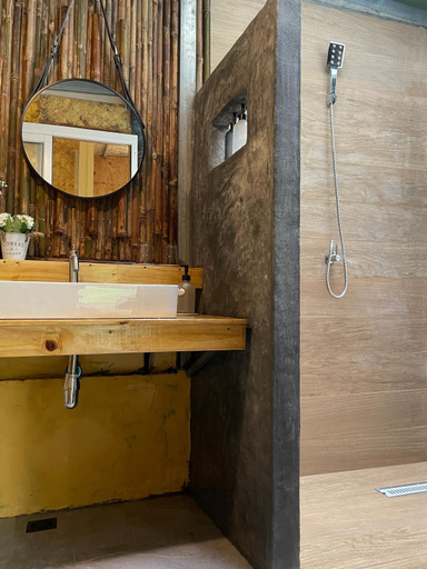 Bathroom 3, Coffee and Resort, Muang Ranong