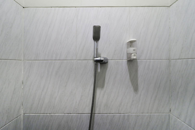 Bathroom 10