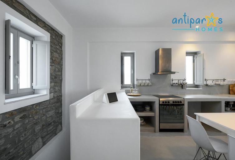 Others 5, Antiparos Homes, South Aegean