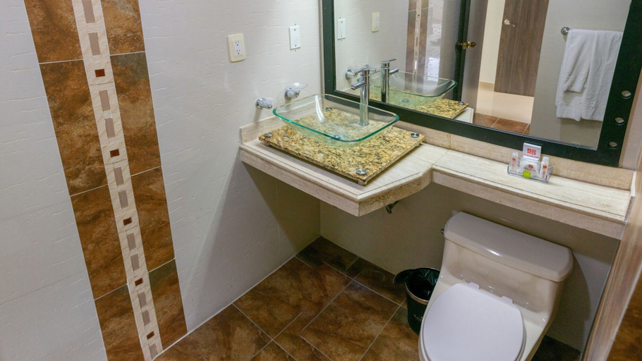 Bathroom 5, Hotel San Juan Internacional, Bucaramanga