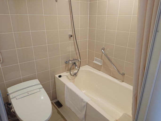 Bathroom 8