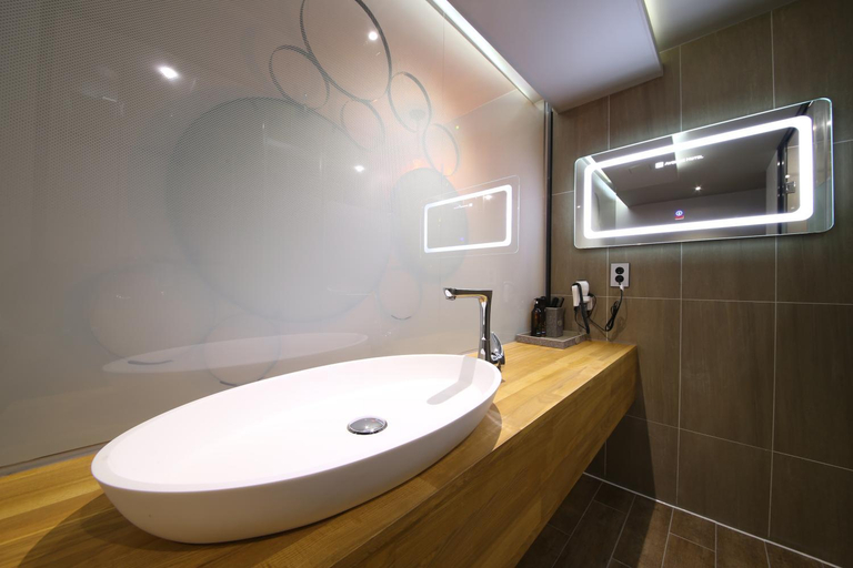Bathroom 4, Avenue Hotel, Jeonju