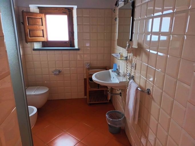 Bathroom, Agriturismo Galea, Catania