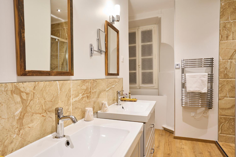 Bathroom 9