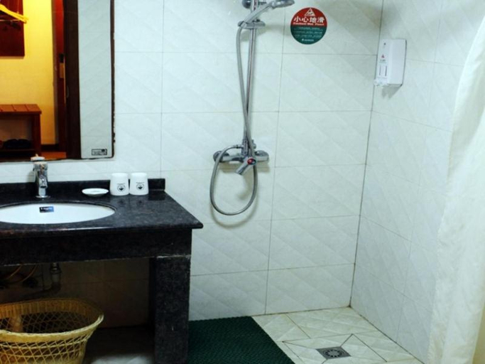 Bathroom 3, GreenTree Inn Jining Jinxiang Jinmanke Avenue Express Hotel, Jining