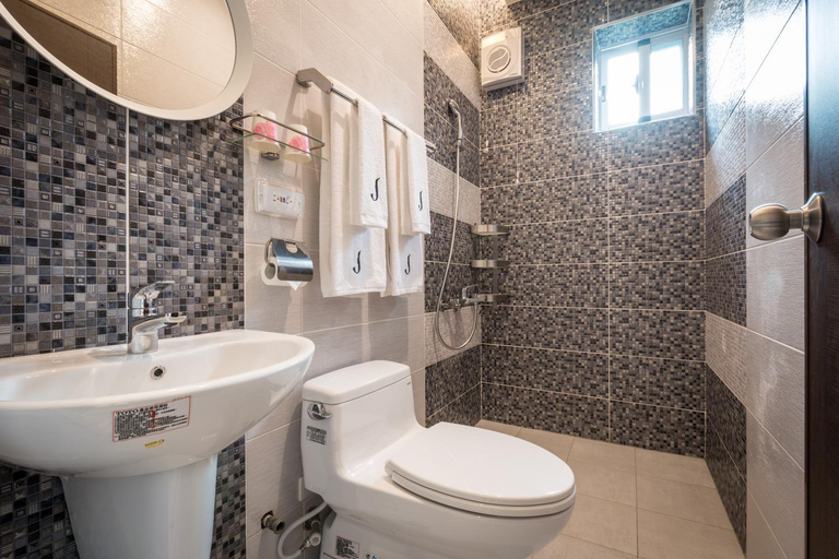 Bathroom 5, BlackJazz Inn, Nantou