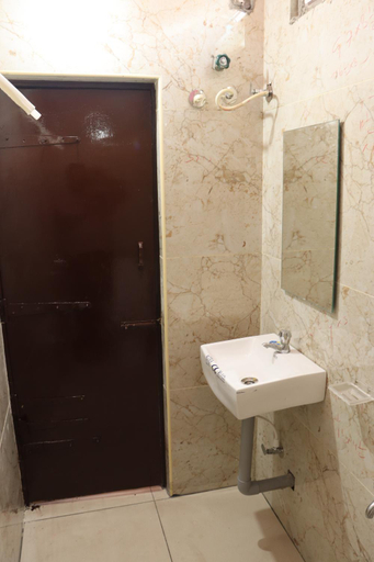 Bathroom 3, SPOT ON 4674 Sujan Residency, Chittoor