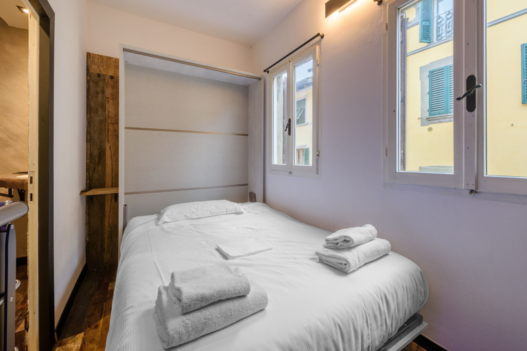 Others 4, Loft 42 by Mmega, Florence