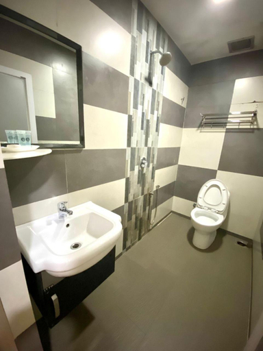 Bathroom, Haji Saudi Hotel, Cameron Highlands
