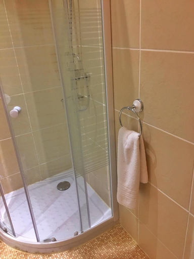 Bathroom 2, Camelot Seafront Hotel, Blackpool
