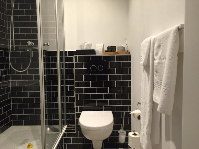 Bathroom 2, Steffens Herrnmuehle, Aschaffenburg