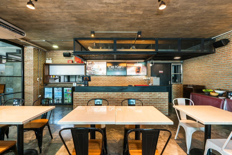 Food & Drinks 5, De Botan Srinakarin Hotel & Residence, Prawet