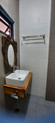 Others 3, Yana's Place, Donsol