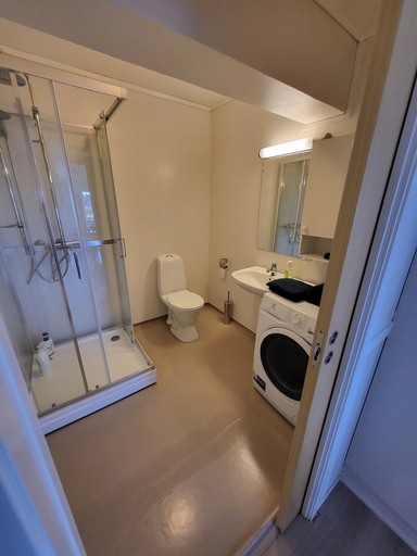 Bathroom 3, Vollvaagen Apartments Smøla, Smøla
