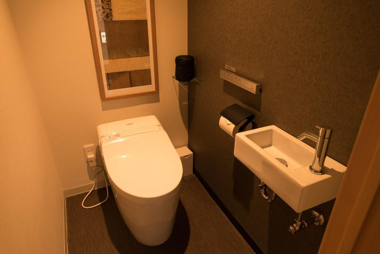 Bathroom 4, Ito Kowakien Hotel, Itō