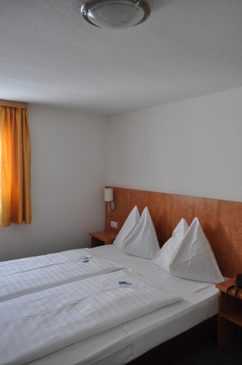 Bedroom 2, Hotel Tauernpasshohe, Sankt Johann im Pongau