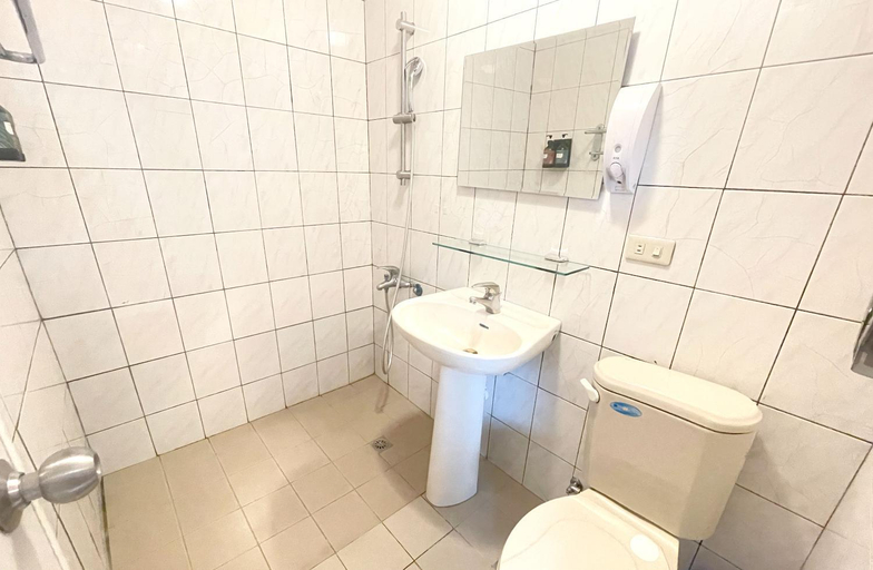 Bathroom 4, Chinshan Hotel, Chiayi County