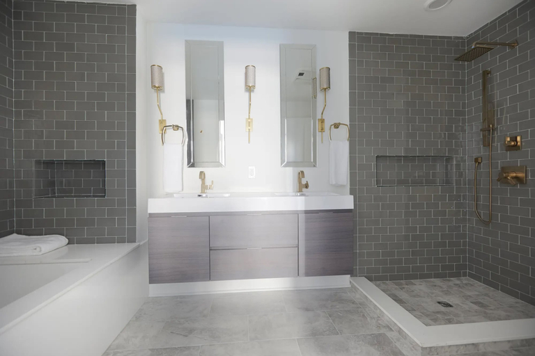 Bathroom 3, Roami at St. Charles, Orleans