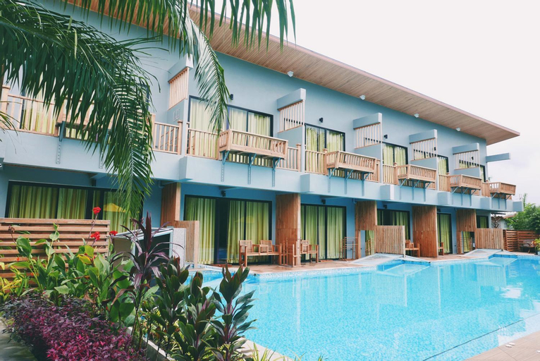 Exterior 11