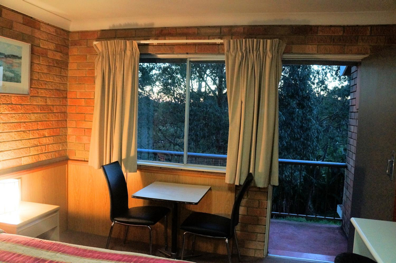 Dining Room 4