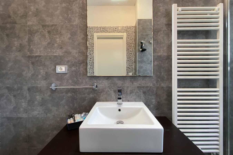 Bathroom 2, BlueBay Residence Resort, Taranto