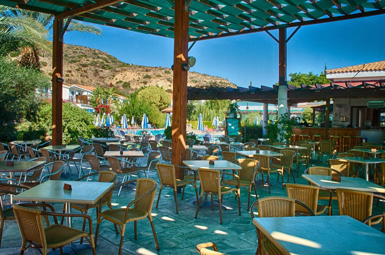 Food & Drinks 4, Hylatio Tourist Village