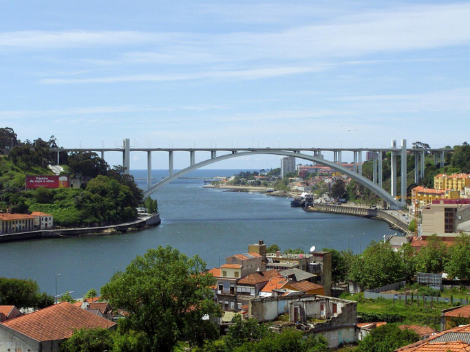 Others 5, Ninon Trindade by Porto City Hosts, Porto