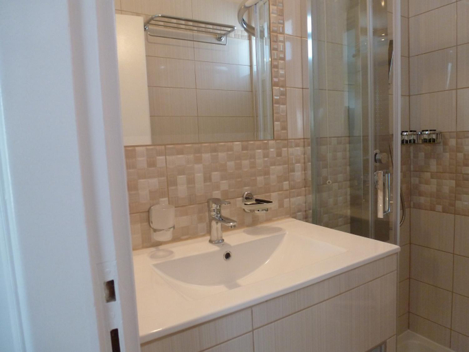 Bathroom 4, Vardia Bay Studios, South Aegean