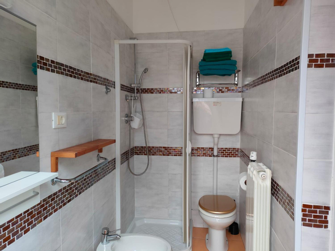 Bathroom 1