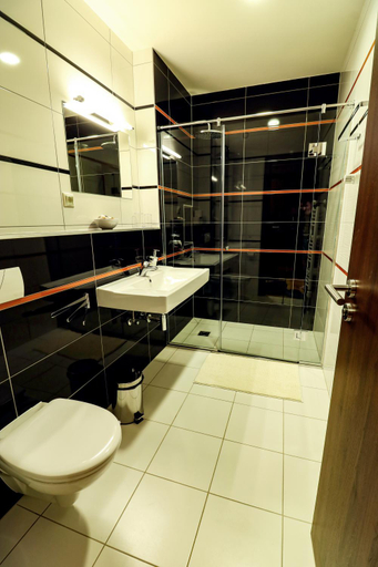 Bathroom 3, Ipari Park Panzio, Szolnok