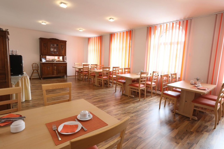 Food & Drinks 4, Pension Leonardo, Passau