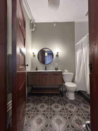 Bathroom 5, Fairholm Boutique Inns, Queens