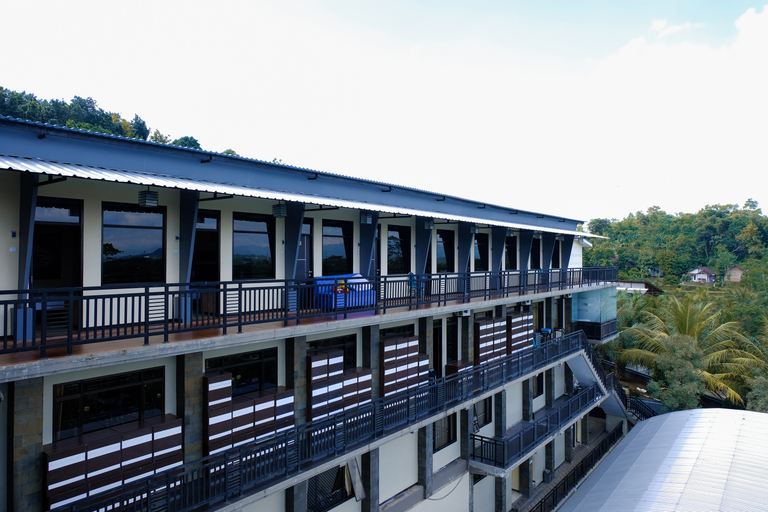 Exterior & Views 3, SPOT ON 93776 Intan Homestay, Batam